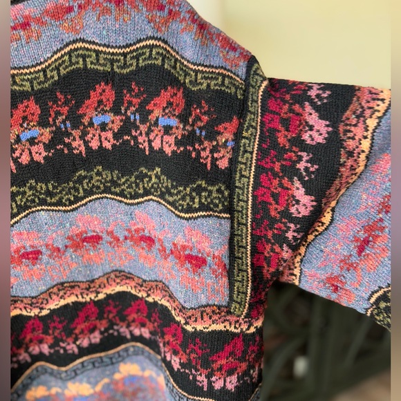 Icelandic Design Wool Cardigan with Silver Buttons Womens oversized M/L - Picture 9 of 14